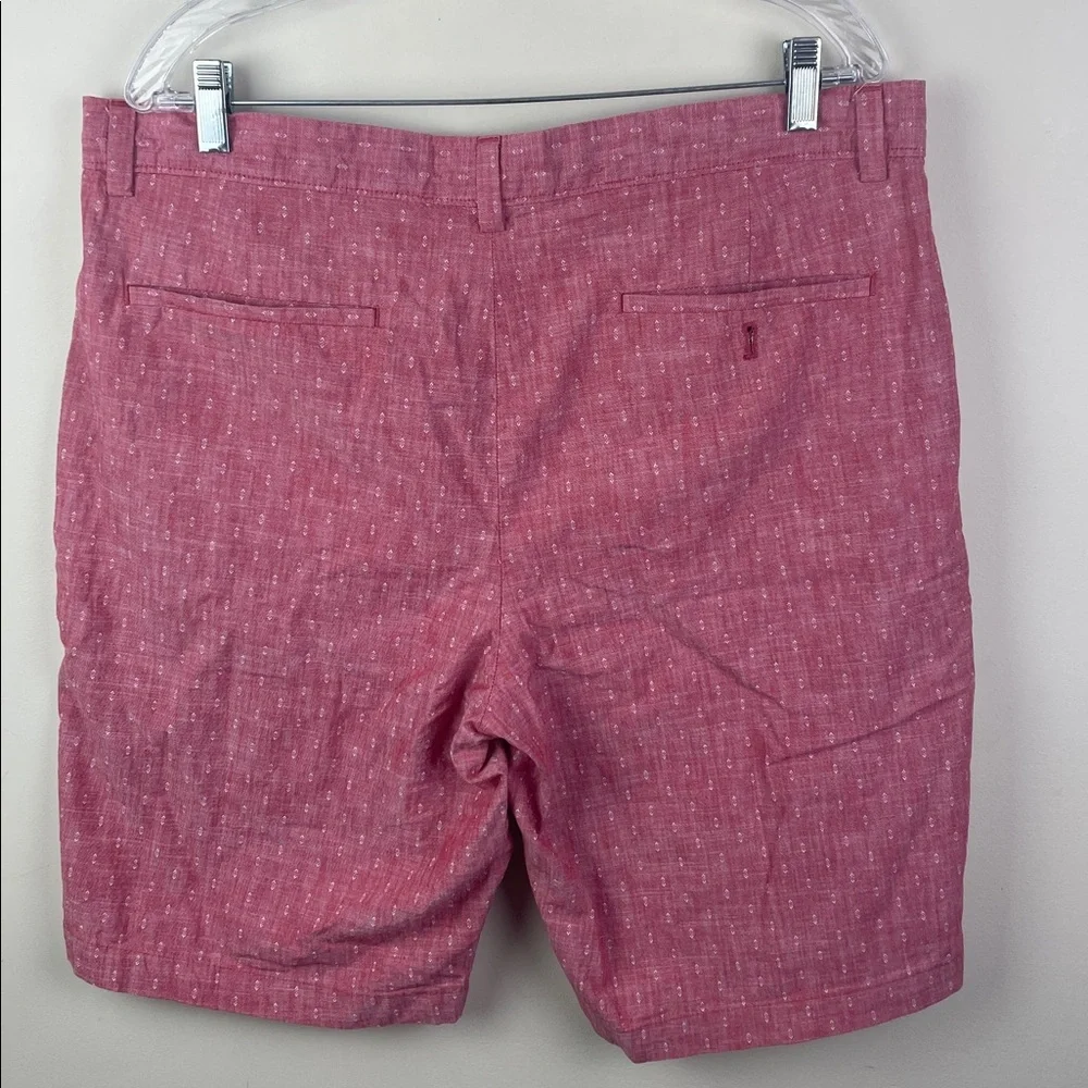 Banana Republic Emerson Short Modern Red Print Size 36